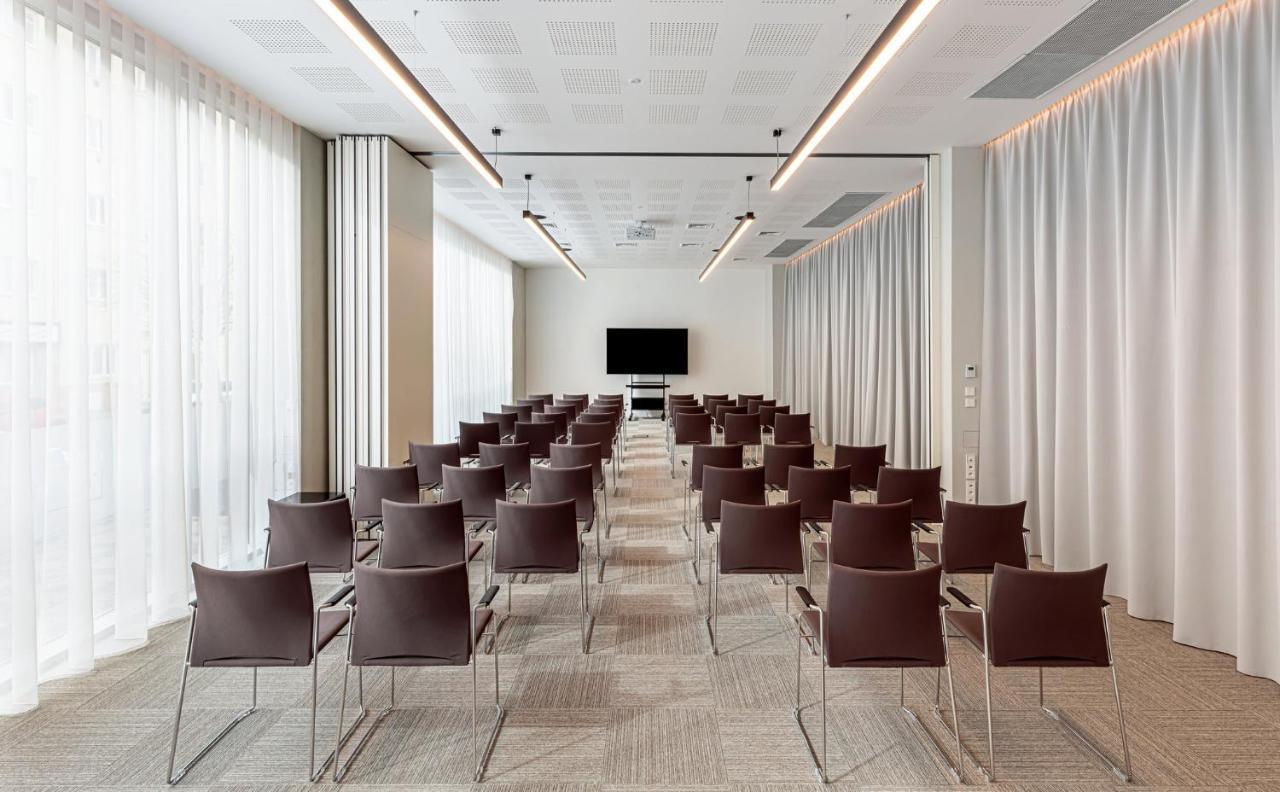 Holiday Inn Prague By Ihg Esterno foto