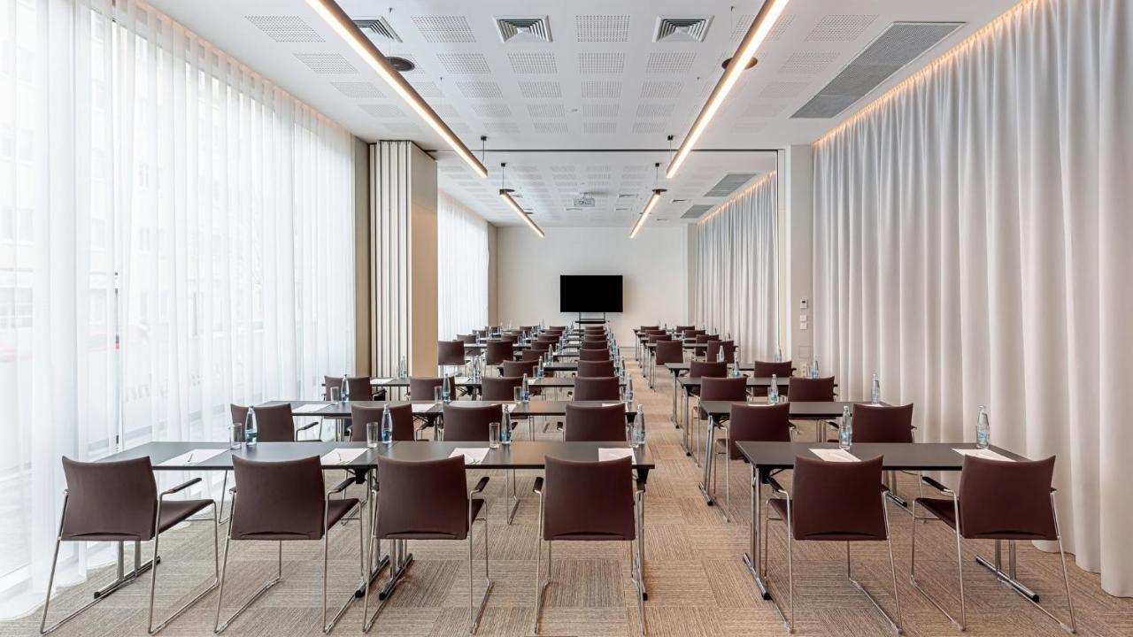 Holiday Inn Prague By Ihg Esterno foto