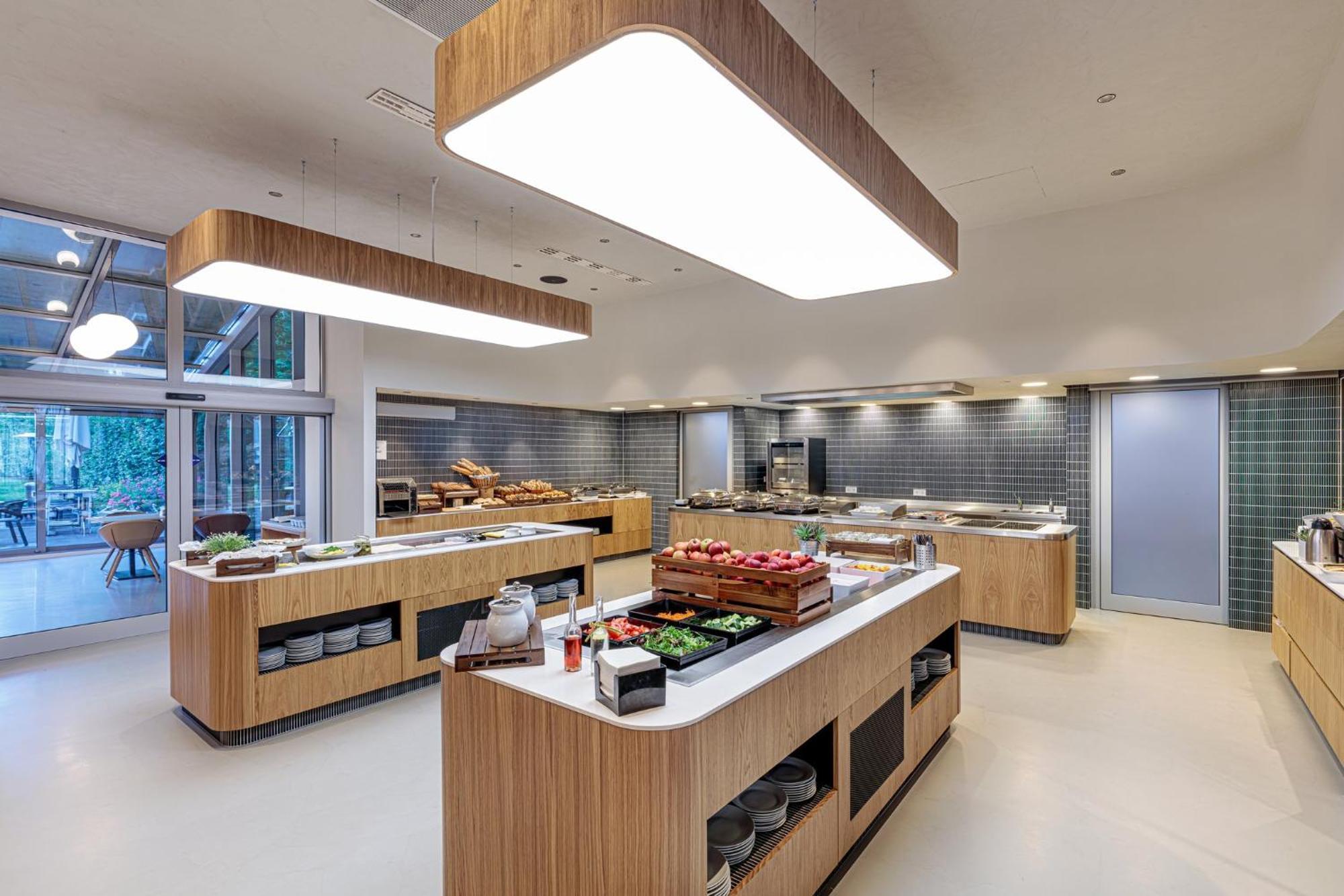 Holiday Inn Prague By Ihg Esterno foto