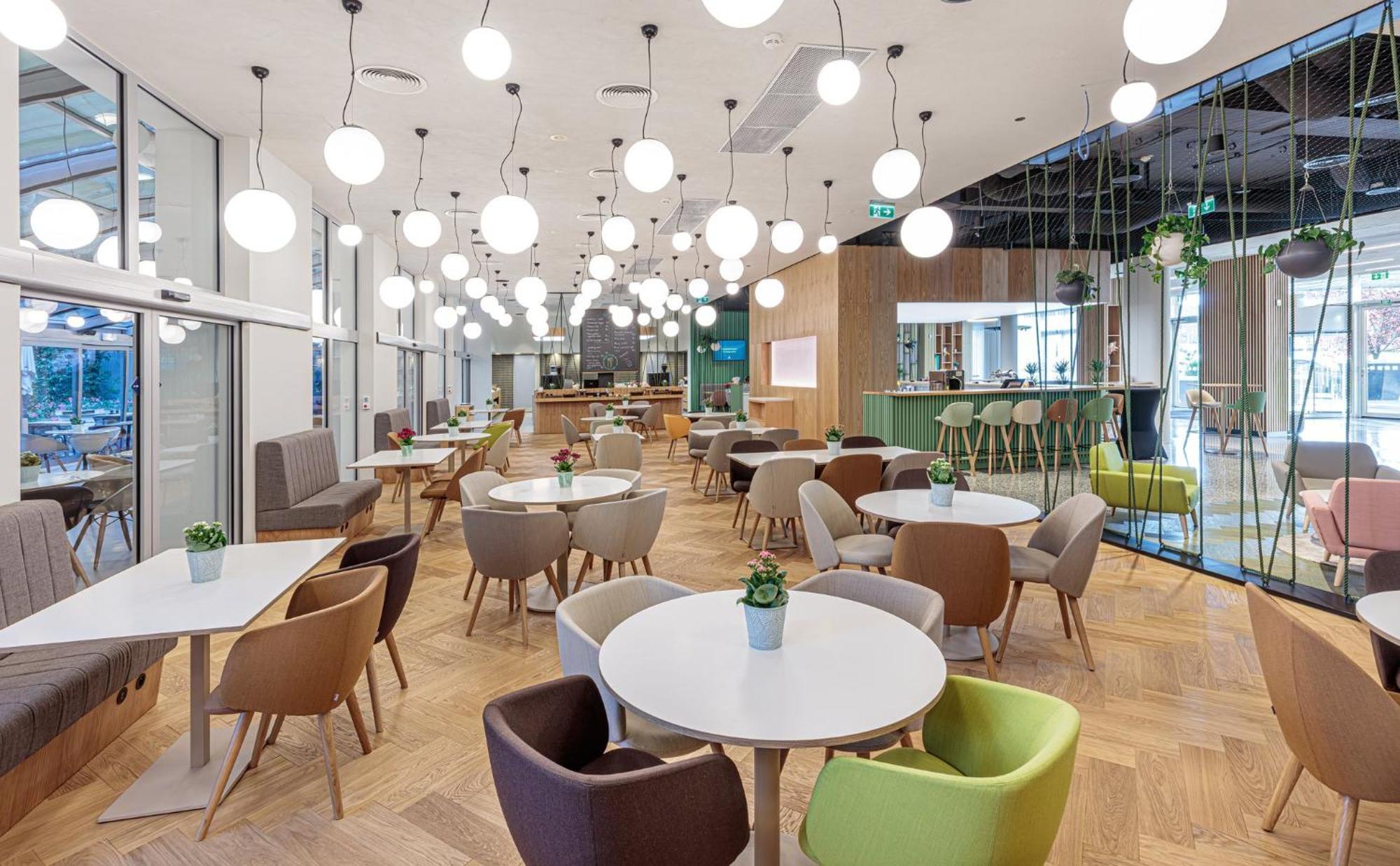 Holiday Inn Prague By Ihg Esterno foto