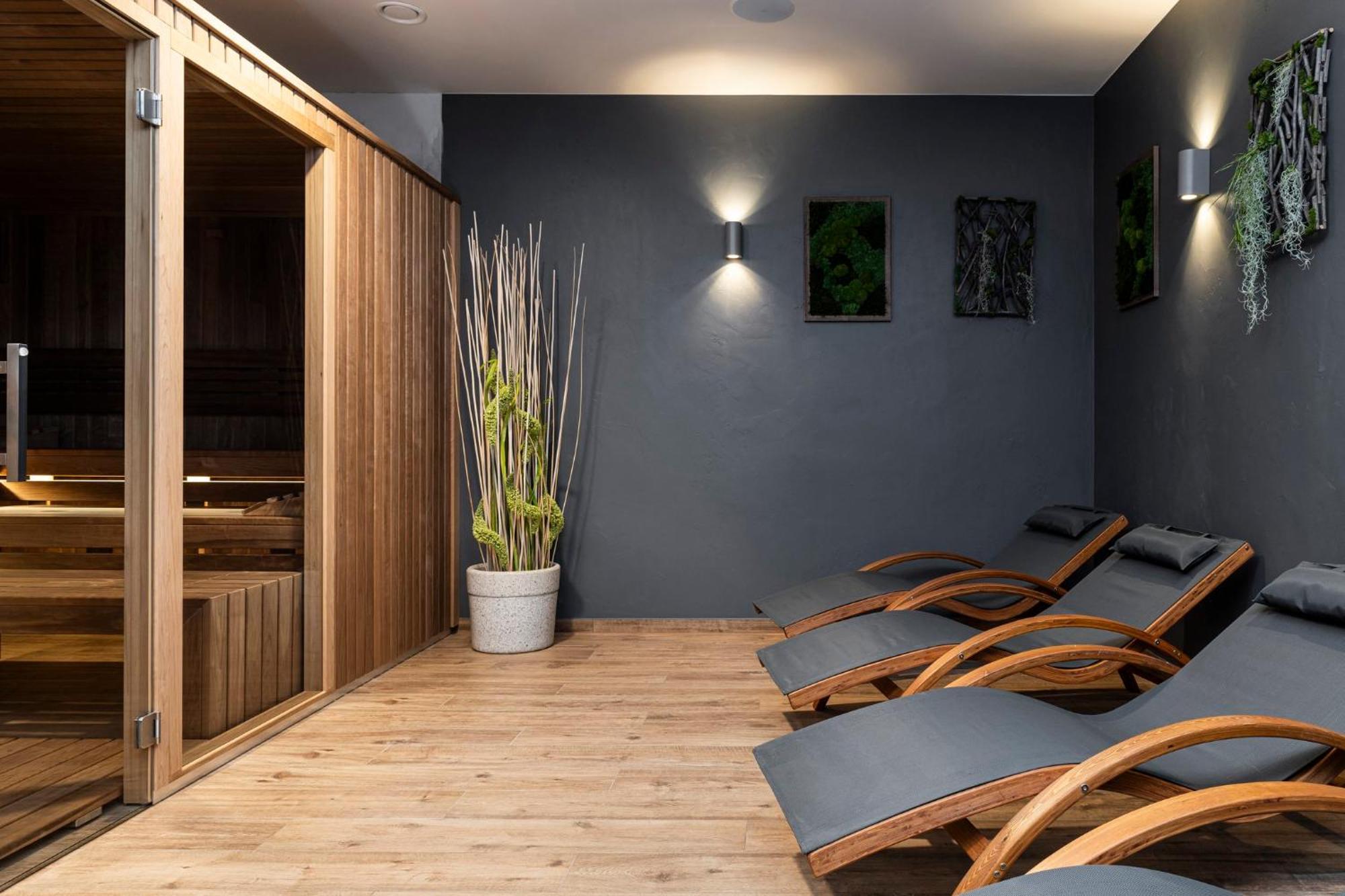 Holiday Inn Prague By Ihg Esterno foto